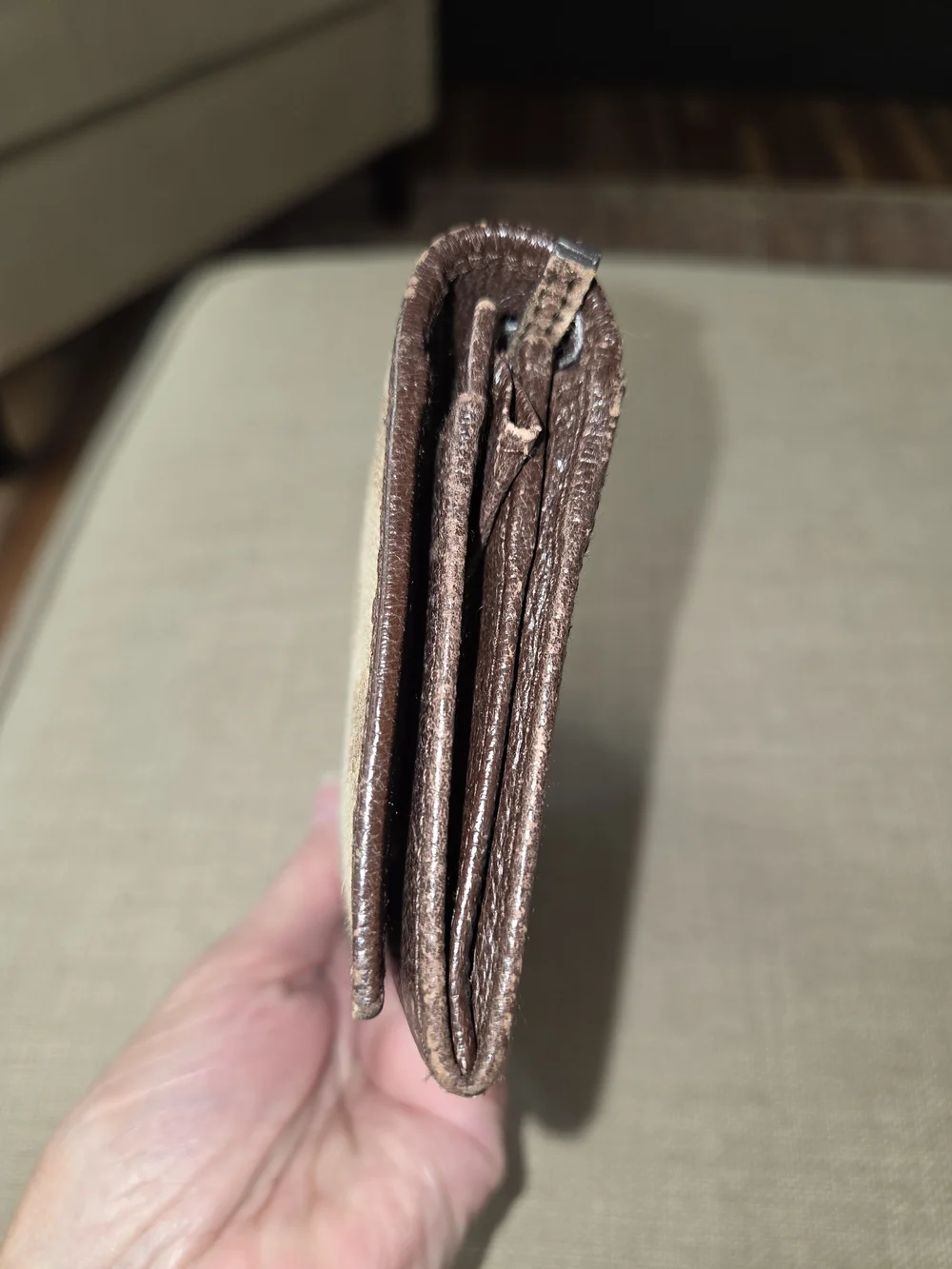 Gucci Beige Canvas Wallet with Brown GG Monogram - Picture 13 of 14
